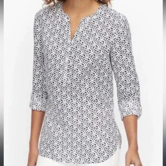 Talbots Tops - Talbots 100% Linen White Navy Blue Scallop Print Popover